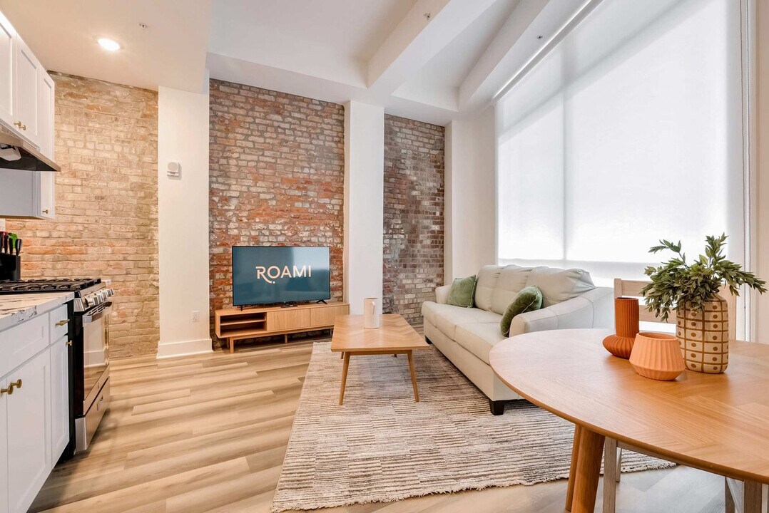 1050 Annunciation St in New Orleans, LA - Building Photo