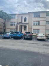 3360 Pinewalk Dr N in Margate, FL - Building Photo - Building Photo