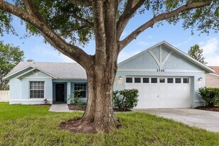 2740 Settlers Trail in St. Cloud, FL - Building Photo