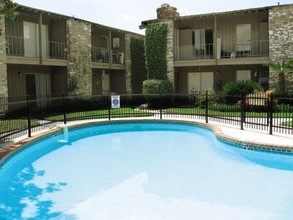 Fort Crockett Apartments in Galveston, TX - Building Photo - Building Photo