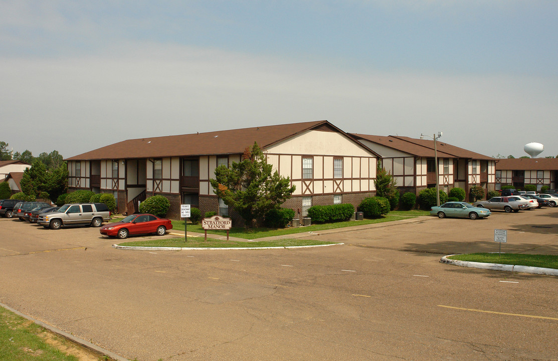 Holly Hill Apartments in Jackson, MS - Building Photo