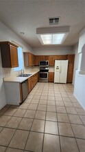 14900 Indigo Lake Dr in Orlando, FL - Building Photo - Building Photo