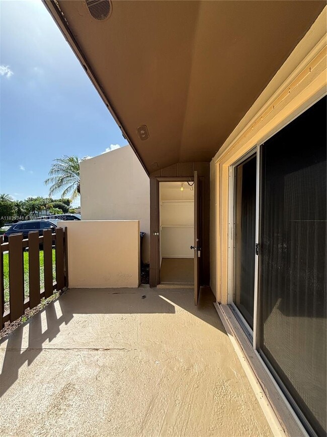 12335 SW 110th South Canal St Rd in Miami, FL - Building Photo - Building Photo