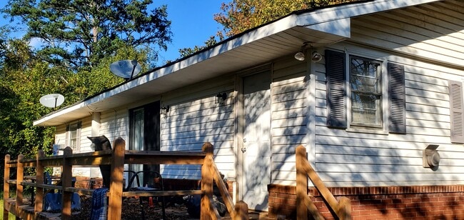 5031 N Blackstock Rd, Unit B - Front
