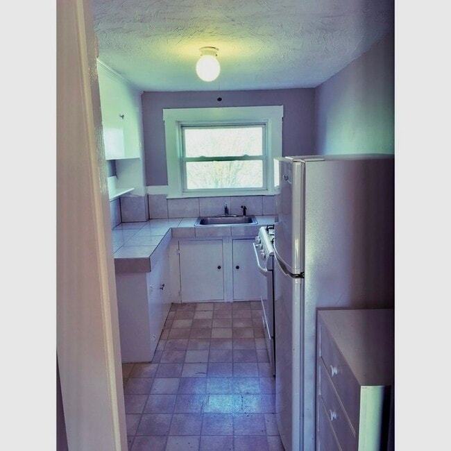 7 Oaklawn St in New Bedford, MA - Building Photo - Building Photo