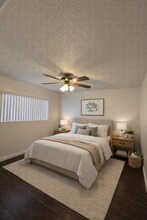 911 E 10th St in Long Beach, CA - Building Photo - Building Photo