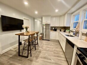 46 Brookley Rd, Unit 1 in Boston, MA - Building Photo - Building Photo