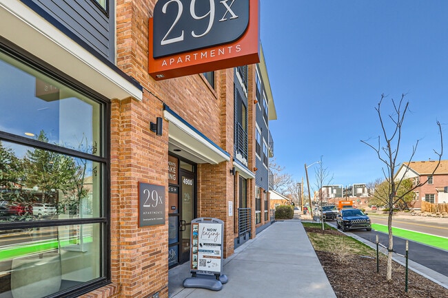 29X in Denver, CO - Foto de edificio - Building Photo