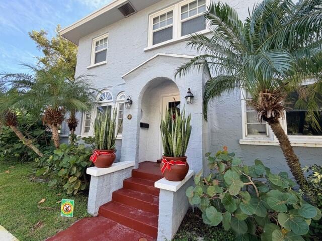 301 S Palmway in Lake Worth Beach, FL - Foto de edificio - Building Photo