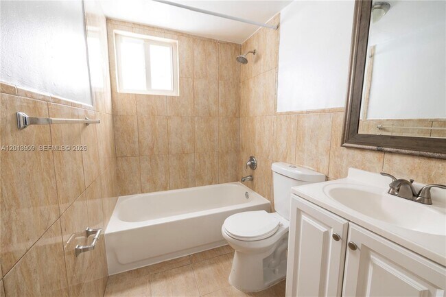 1091 SW 4th St in Miami, FL - Building Photo - Building Photo