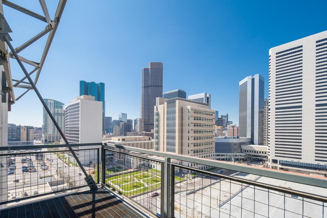 property at 2020 Arapahoe St