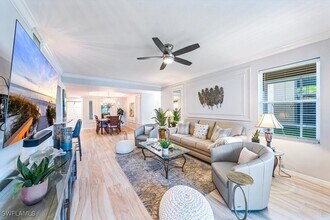 2540 Aspen Creek Ln in Naples, FL - Foto de edificio - Building Photo