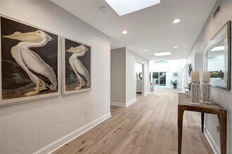 571 Luzon Ave in Tampa, FL - Building Photo - Building Photo