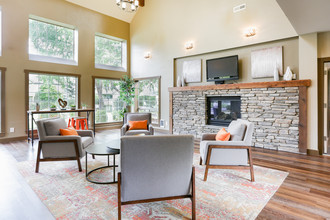 Overlook at Murrayhill Apartments in Beaverton, OR - Building Photo - Interior Photo