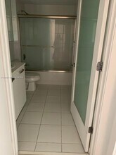 471 NE 25th St, Unit 301 in Miami, FL - Building Photo - Building Photo