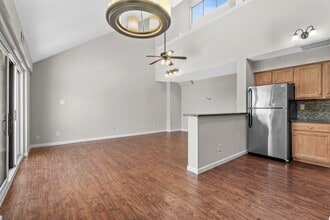 9496 Convent Ln in Philadelphia, PA - Foto de edificio - Building Photo