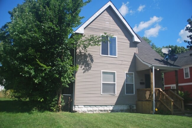 property at 123 E Howard St