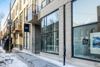 4815-4823 Saint-Laurent in Montréal, QC - Building Photo - Building Photo