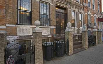 112 Palmetto St in Brooklyn, NY - Building Photo - Building Photo