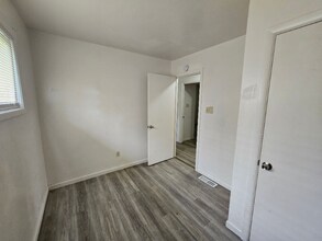 105 Melvin Dr in Sauget, IL - Building Photo - Building Photo