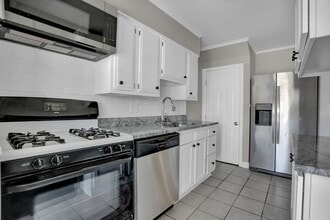 2857 Plainfield Rd in Dundalk, MD - Building Photo - Building Photo