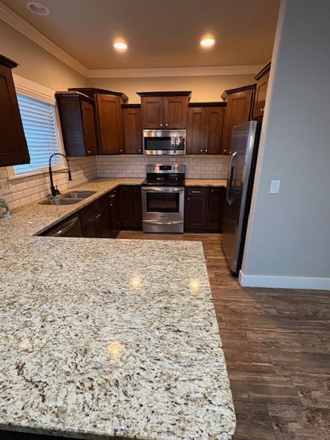 1801-1803 SW Stonegrove Rd in Bentonville, AR - Foto de edificio - Building Photo