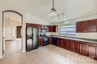 7806 S 47th Ln in Phoenix, AZ - Building Photo - Building Photo