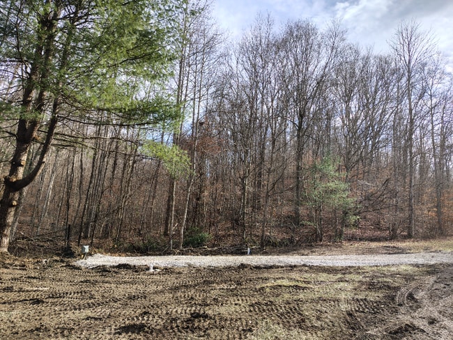 362 Ester Spur Rd in Waynesburg, KY - Building Photo - Building Photo