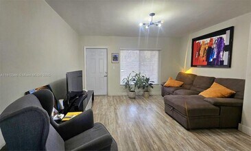 265 NE 116th St in Miami, FL - Building Photo - Building Photo