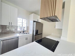 94-690-690 Lumiauau St in Waipahu, HI - Building Photo - Building Photo