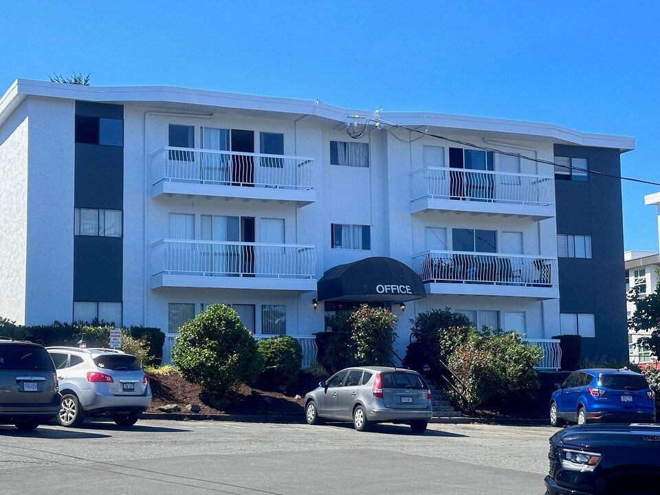 1595 Boundary Crescent in Nanaimo, BC - Building Photo
