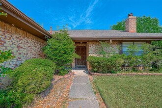 2215 Fort Laramie Dr in Katy, TX - Foto de edificio - Building Photo