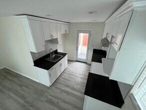 945 Montgomery Dr in Hermosa Beach, CA - Building Photo - Building Photo