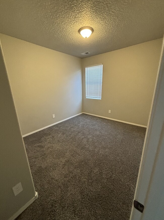598 Turmalina Dr SE in Rio Rancho, NM - Building Photo - Building Photo