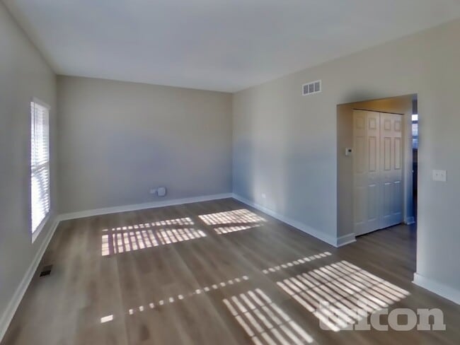 7217 Sutherland Ct in Plainfield, IL - Building Photo - Building Photo