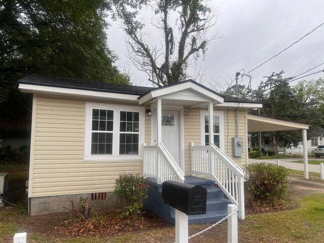 property at 104 Milling St