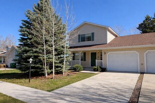 312 Golden Valley Dr in Bozeman, MT - Building Photo