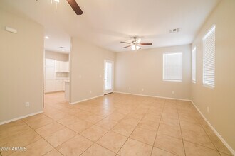 126 N 86th Ln in Tolleson, AZ - Building Photo - Building Photo
