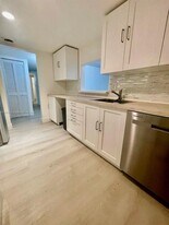 4344 NW 9th Ave in Pompano Beach, FL - Building Photo