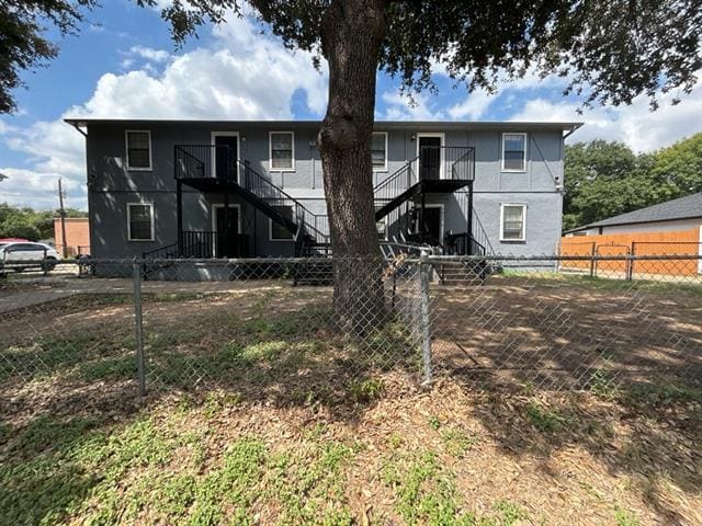 1611 Voirin Rd in Irving, TX - Building Photo - Building Photo
