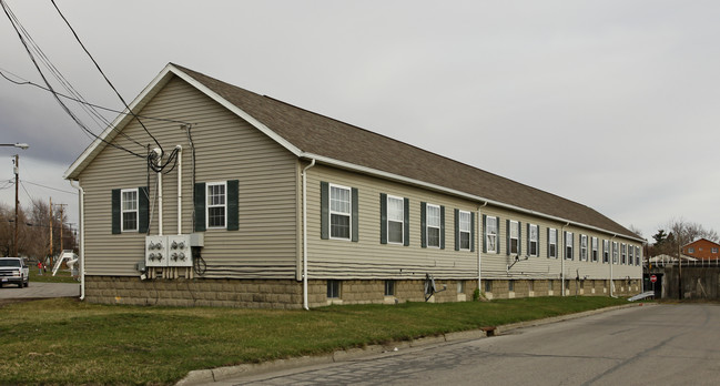 111 Front St in Willard, OH - Building Photo - Building Photo