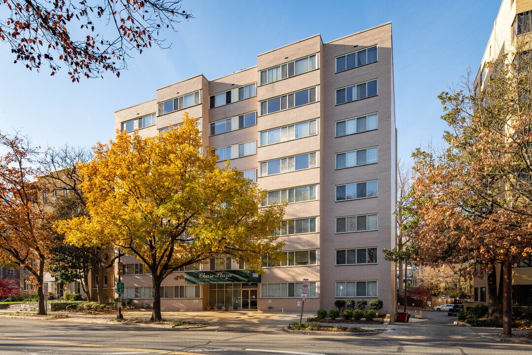 Chase Plaza Apartments in Washington, DC - Foto de edificio