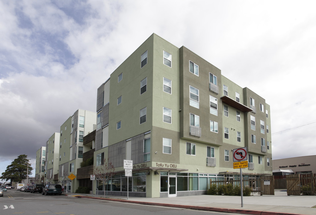 Ashby Lofts Apartments in Berkeley, CA - Foto de edificio