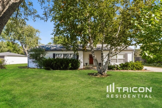 property at 3343 N Ellen Dr