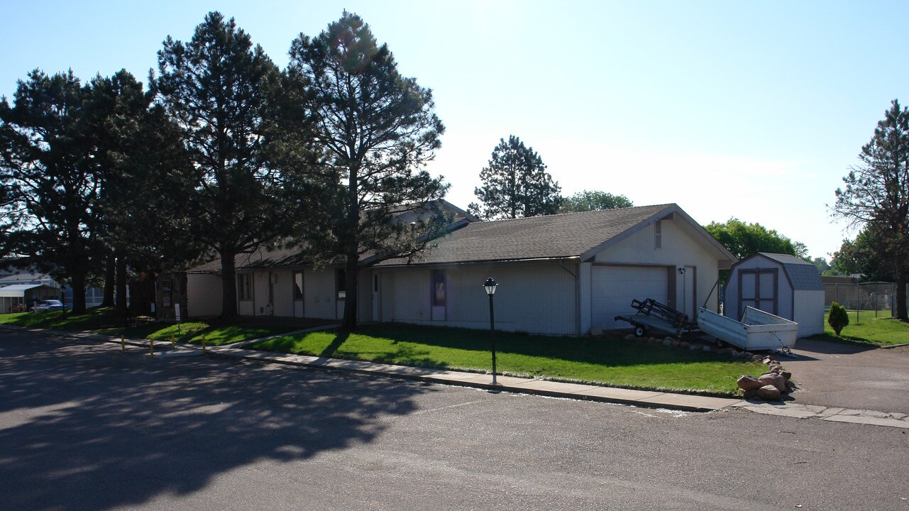 EL Morro Mobile Estates in Colorado Springs, CO - Building Photo