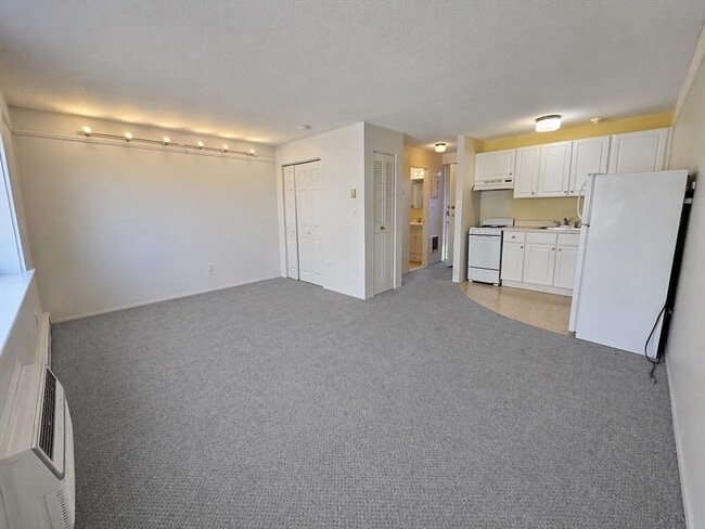 1691 Cambridge St in Cambridge, MA - Building Photo - Building Photo