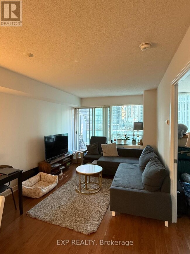 31-731 Bales Ave in Toronto, ON - Building Photo - Building Photo