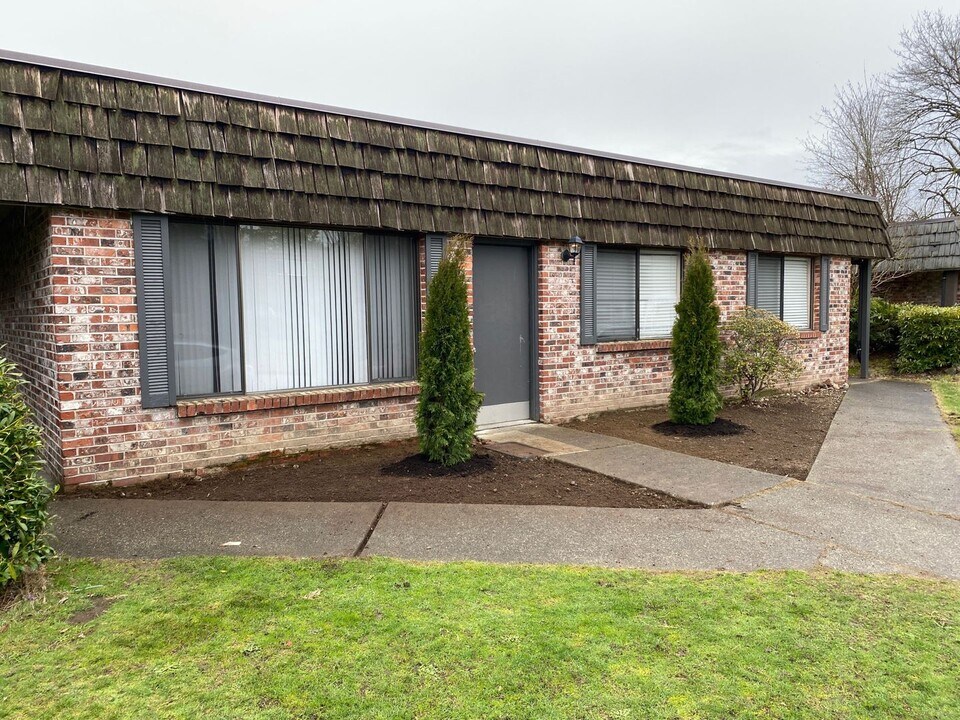 112 147th Ave SE in Bellevue, WA - Building Photo