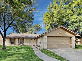 1613 Cantrell Blvd in Conroe, TX - Building Photo