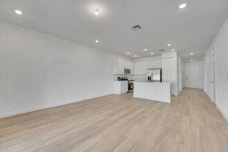 6436 Seabright Ter in Fort Pierce, FL - Building Photo - Building Photo